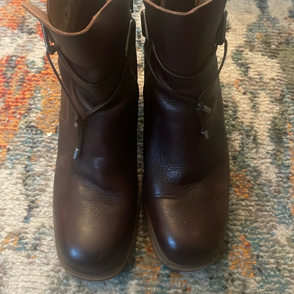 Korks Gently worn boots- Mertle Sz11